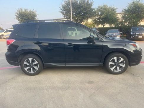 Used 2018 Subaru Forester 2.5i Premium w/ All-Weather Package AWD/4WD image 2