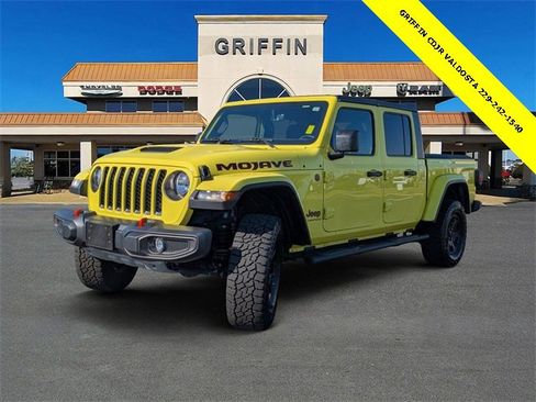 Used 2023 Jeep Gladiator Mojave w/ Cold Weather Group image 11