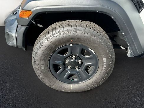 Used 2022 Jeep Wrangler Unlimited Sport image 34