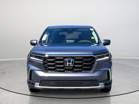 Used 2025 Honda Pilot EX-L image 3