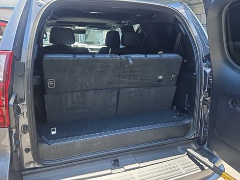 Used 2021 Lexus GX 460 Luxury w/ Sport Design Package AWD/4WD image 7