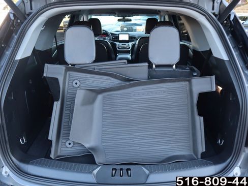 Used 2024 Ford Explorer XLT w/ Equipment Group 202A image 34