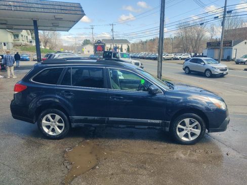 Used 2013 Subaru Outback 2.5i Premium w/ All-Weather Pkg image 7