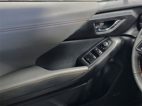 Certified 2024 Subaru Crosstrek 2.5i Limited w/ Crosstrek Mirror Package image 24