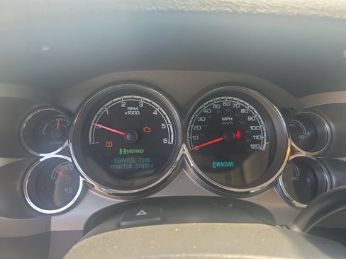 Used 2011 Chevrolet Silverado 1500 2WD Crew Cab Hybrid image 18