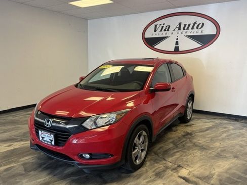 Used 2017 Honda HR-V EX image 7
