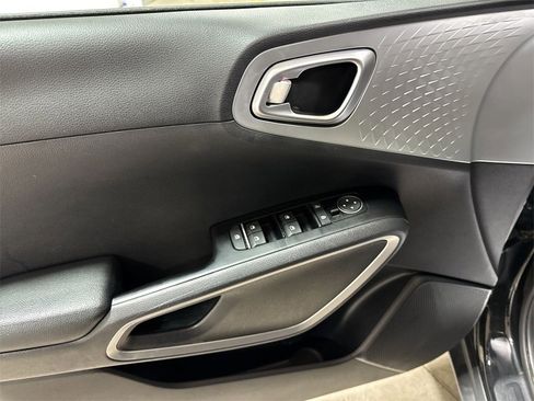 Used 2020 Kia Soul LX image 20