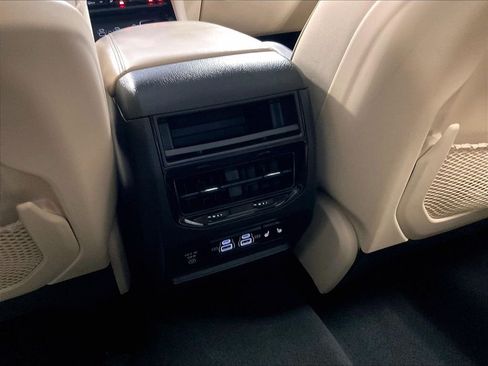Used 2023 Jeep Grand Cherokee 4WD 4xe image 28