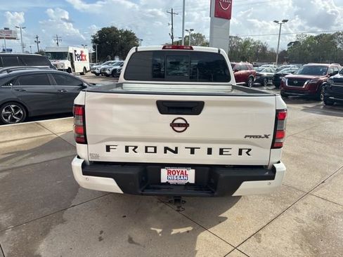 Used 2022 Nissan Frontier Pro-X w/ Technology Package image 6