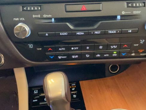 Used 2017 Lexus RX 350 AWD w/ Premium Package image 16