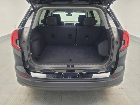Used 2024 GMC Terrain SLE FWD image 29