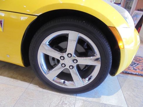 Used 2007 Pontiac Solstice Convertible RWD image 20