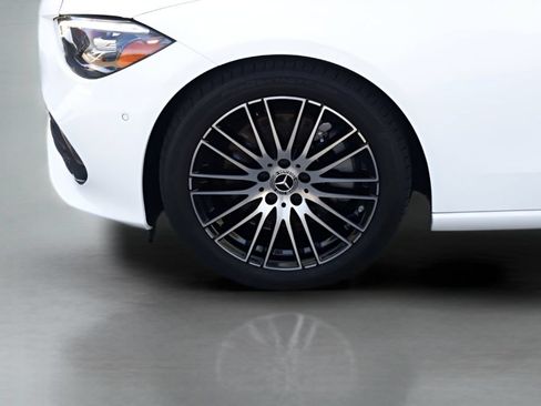 Used 2022 Mercedes-Benz C 300 4MATIC Sedan image 3
