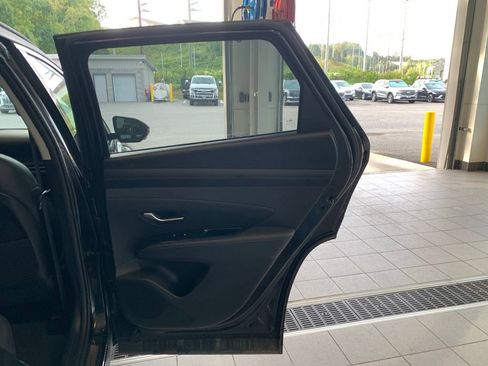 Certified 2025 Hyundai Tucson Limited AWD/4WD image 21