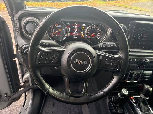 Used 2022 Jeep Wrangler Unlimited Sport image 34