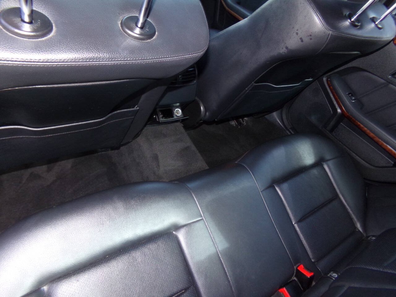 Used 2012 Mercedes-Benz E 350 4MATIC Sedan image 13