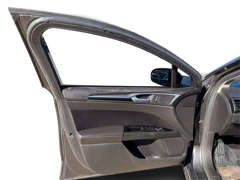 Used 2015 Ford Fusion SE image 20