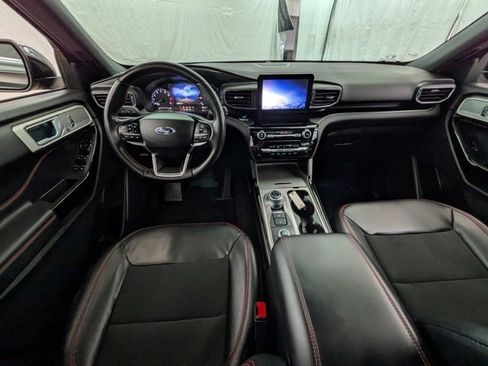 Used 2023 Ford Explorer ST-Line w/ Class IV Trailer Tow Package image 12