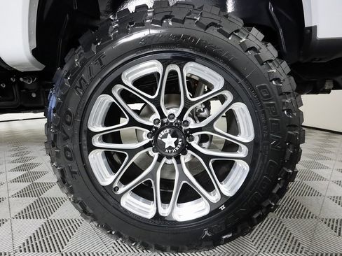 Used 2025 Ford F250 Platinum image 49