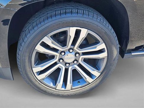 Used 2019 GMC Yukon Denali w/ Denali Ultimate Package AWD/4WD image 25