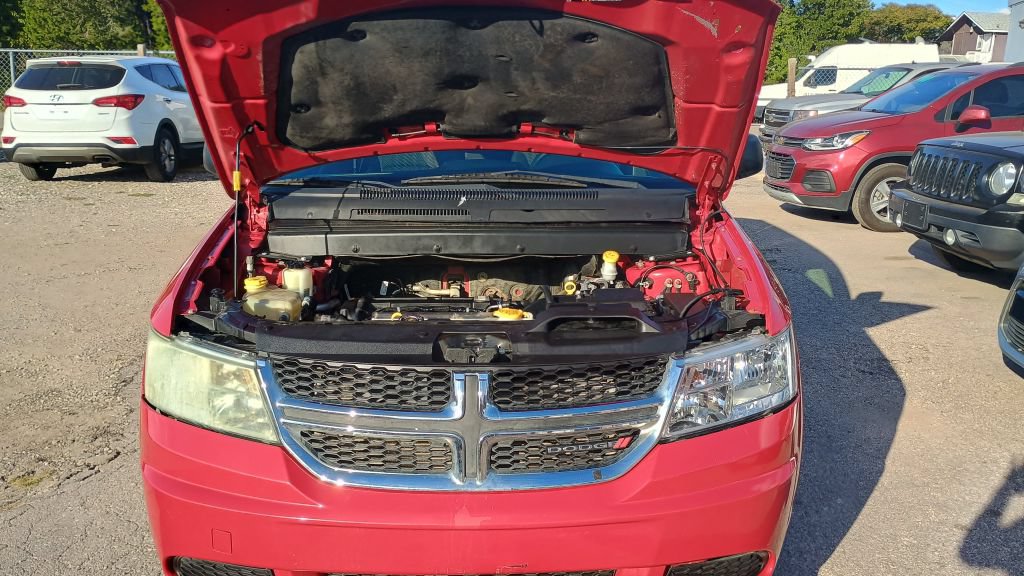 Used 2020 Dodge Journey SE FWD image 39