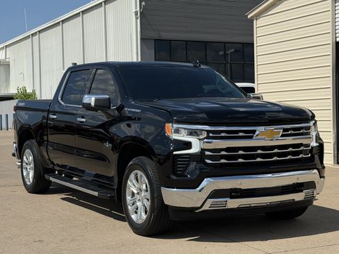 Used 2024 Chevrolet Silverado 1500 LTZ w/ Technology Package AWD/4WD image 9