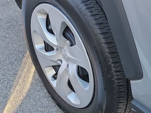 Used 2025 Toyota RAV4 LE image 9