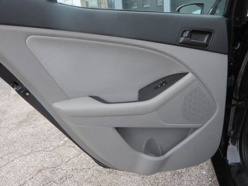 Used 2013 Kia Optima LX image 10