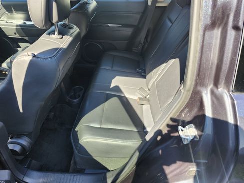 Used 2015 Jeep Compass High Altitude AWD/4WD image 5
