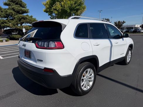 Used 2021 Jeep Cherokee Trailhawk w/ Trailer Tow Group AWD/4WD image 3
