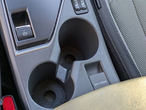 Used 2024 Subaru Crosstrek 2.0i Premium image 16