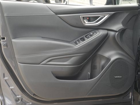 Used 2023 Subaru Forester Premium image 35