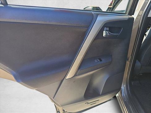 Used 2014 Toyota RAV4 XLE image 13