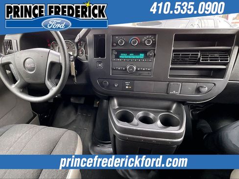 Used 2024 GMC Savana 2500 G25 w/ Driver Convenience Package image 14