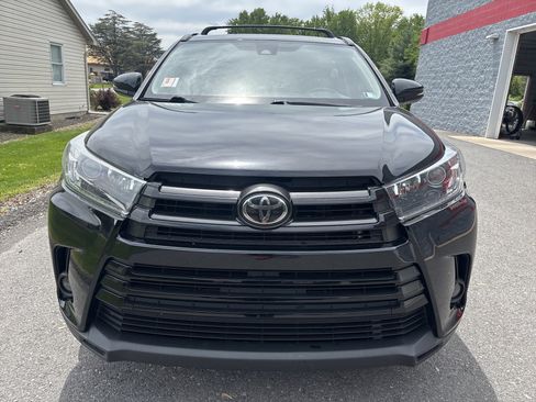 Used 2019 Toyota Highlander SE AWD/4WD image 12