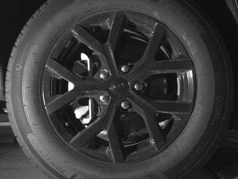 Used 2022 Jeep Grand Cherokee Summit AWD/4WD image 10