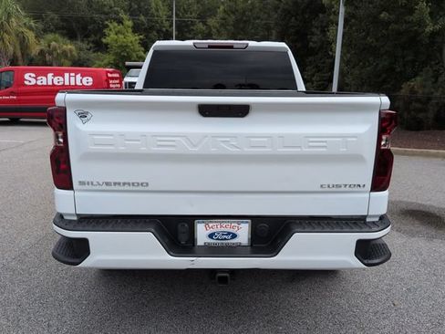Used 2019 Chevrolet Silverado 1500 Custom w/ Custom Convenience Package AWD/4WD image 5