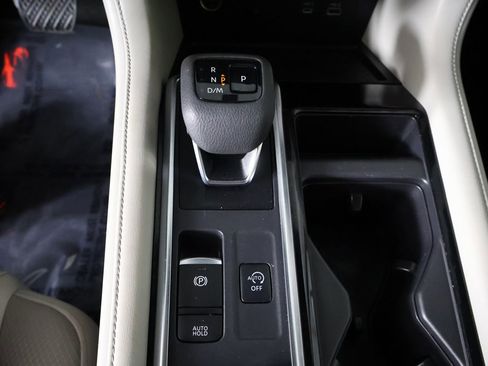 Used 2023 Nissan Pathfinder SL AWD/4WD image 45