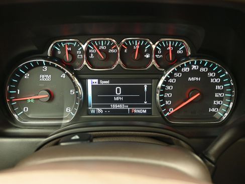 Used 2015 Chevrolet Suburban LTZ AWD/4WD image 27