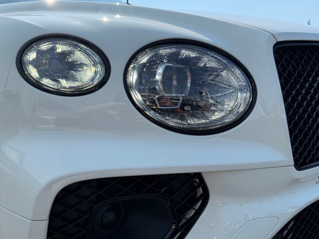 Used 2022 Bentley Bentayga Speed AWD/4WD image 46