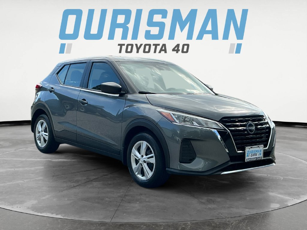 Used 2025 Nissan Kicks Play S FWD image 1