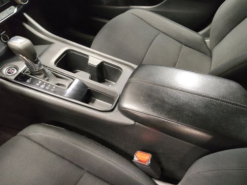 Used 2024 Nissan Sentra S FWD image 26
