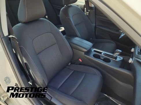 Used 2025 Nissan Altima 2.5 SV FWD image 30