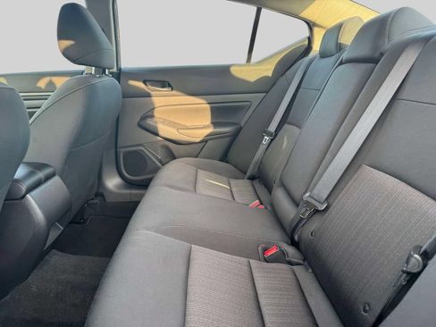 Used 2025 Nissan Altima 2.5 S FWD image 11