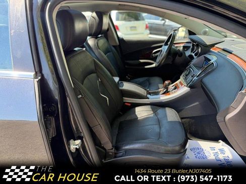 Used 2011 Buick LaCrosse CXS w/ Driver Confidence Package FWD image 15