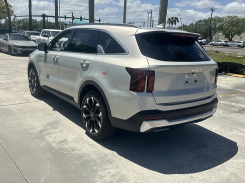 New 2026 Kia Sorento SX FWD image 8