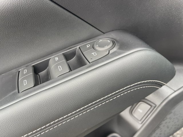 New 2027 GMC Terrain Elevation w/ Elevation Premium Package FWD image 13