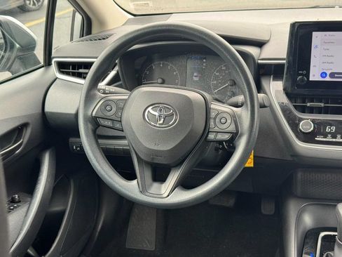 Used 2023 Toyota Corolla LE FWD image 17