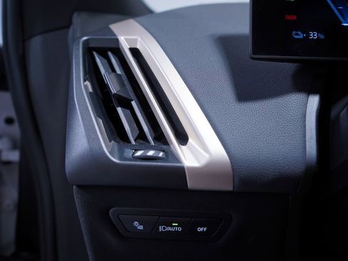 Used 2026 BMW iX xDrive60 w/ Premium Package image 17