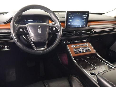 Used 2020 Lincoln Aviator Reserve w/ Equipment Group 202A AWD/4WD image 2